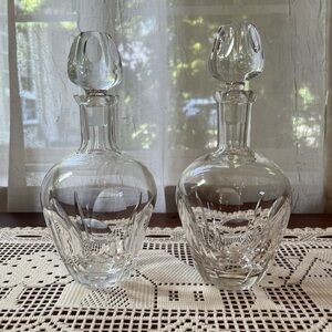 Hoya Made in Japan Set of 2 Crystal Glass Liquor Brandy Decanters‎